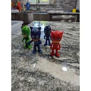 Lot Of 4 PJ Mask Figures Action Figures Cake Toppers